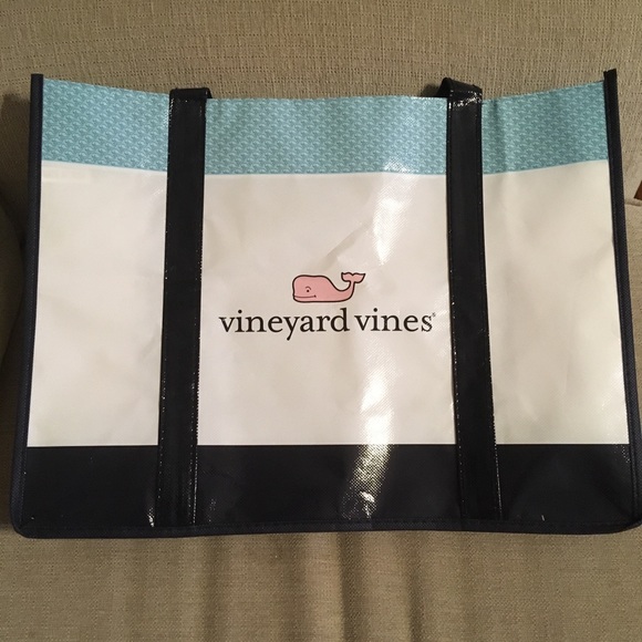 Vineyard Vines Bag - Picture 2 of 7
